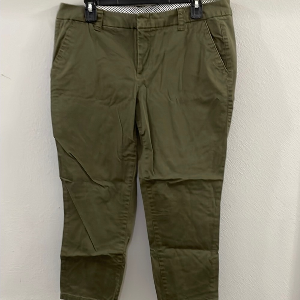 Women’s olive khaki pants